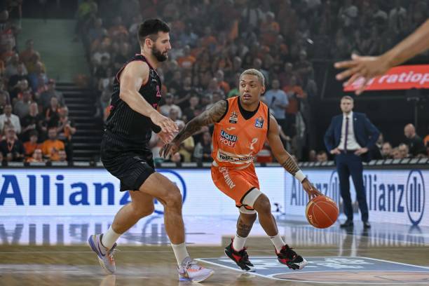 需要细细品 需要细细品