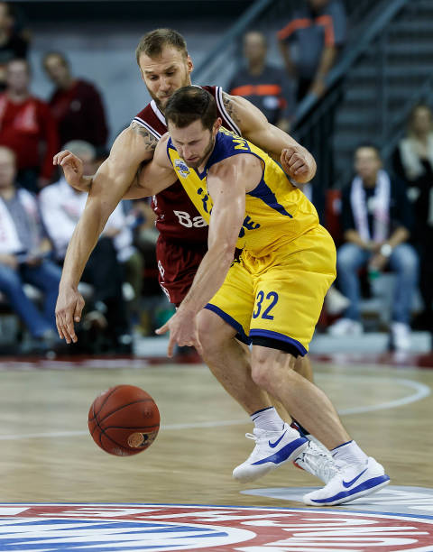 劲旅进行多 劲旅进行多