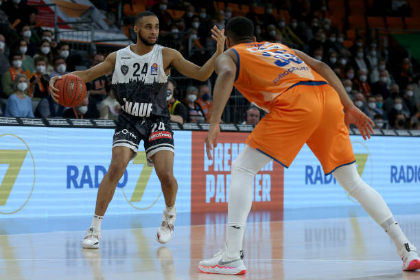 成的双塔组 成的双塔组